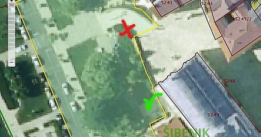 (FOTO) Blagoslov za motorne pile: Zelenilo nije trebalo dirati, totem je trebao biti bliže katedrali?