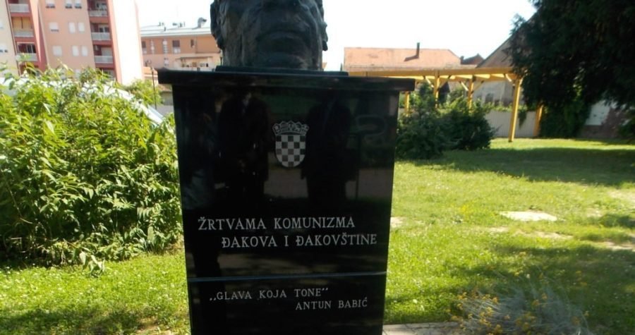 Spomenici kao naše ogledalo: Novo tuđmanovsko “miksanje kostiju”…