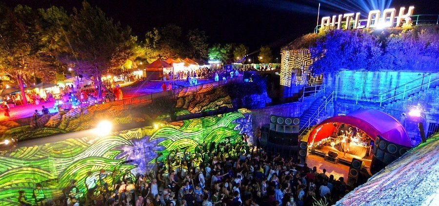 Svi putevi vode na Martinsku: Šibenik i Pula – epicentri koncertne koncetracije