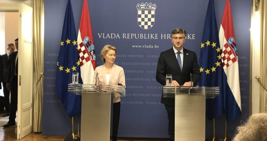 Andrej Plenković i sumrak demokracije : “Ćaća”, miš u rupi ili osioni Cezar…