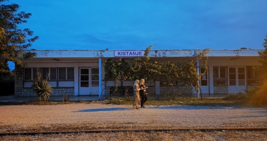 Žene s pruge: Oživljavanje uspomena i unošenje života na željezničkom kolodvoru ‘bukovičke metropole’