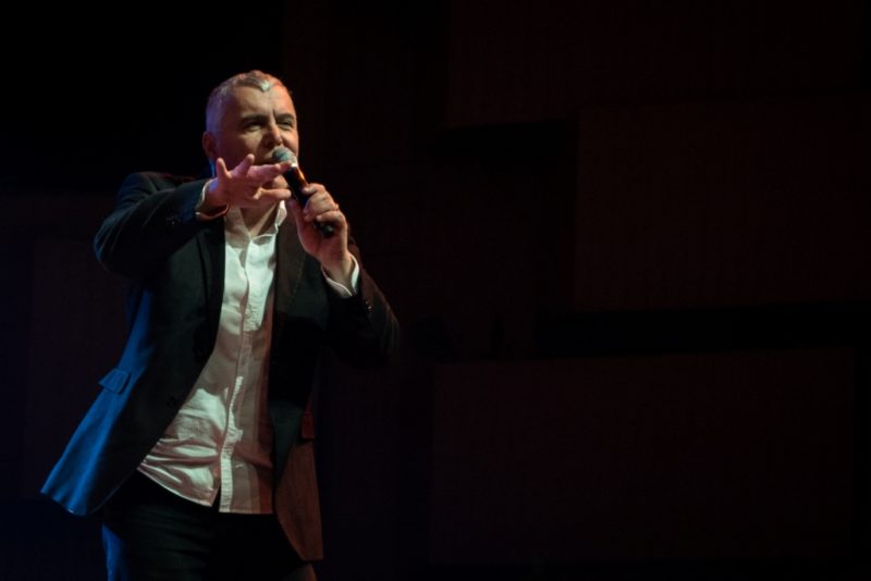 Posveta jednom prijateljstvu: Zoran Predin pjeva Arsena u rodnom gradu velikog umjetnika