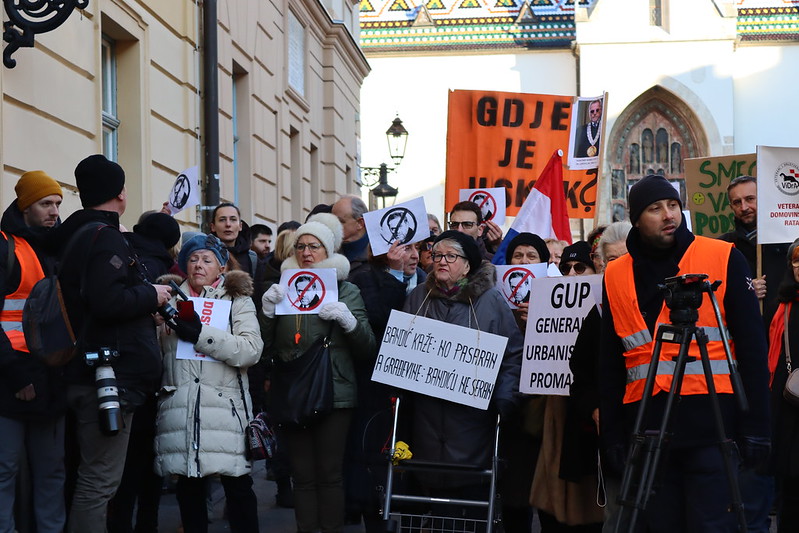 Prosvjed ispred zagrebačke Skupštine: HDZ je kukavički nastavio igrati Bandićevu igru