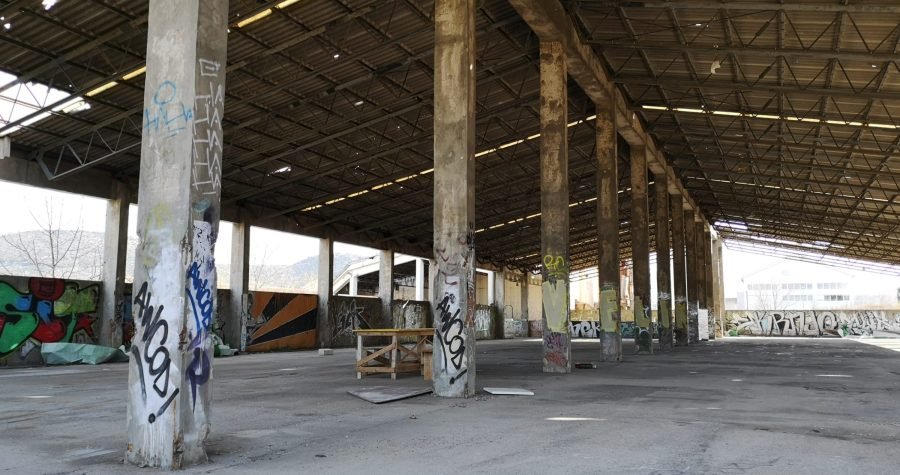 ‘Kulturaljka’ i kulturna politika: Festival u ‘novoj hali’, to jest u razvaljenoj garaži bivše vojske