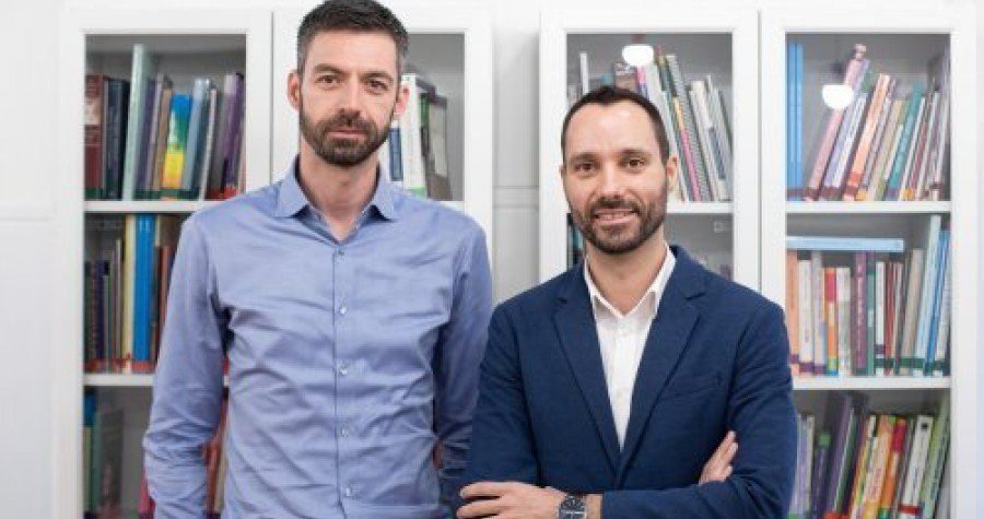 Ustavni sud odlučio: I gay partneri imaju pravo biti udomitelji!