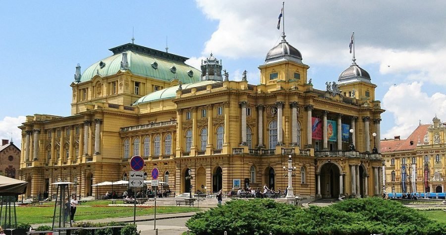 Alternativno okupljanje ispred HNK “razbio” policijski nadzor…