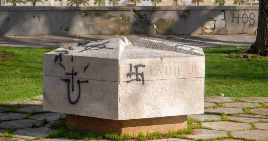 Predrag Fred Matić zatražio od Europske komisije da zaustavi uništavanje antifašističkih spomenika u Hrvatskoj