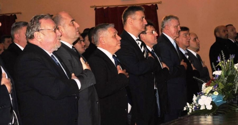Hrvatska nestaje, a premijer traži urotnike koji demontiraju državu i institucije: Prije će biit i Svevišnji kriv za raseljenu Hrvatsku nego Andrej Plenković i HDZ !
