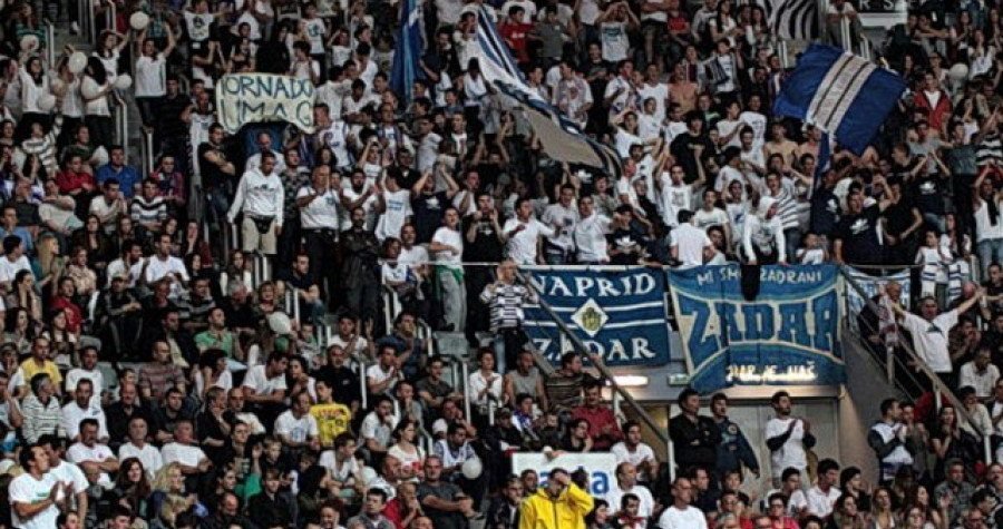 Sportom kontra korone: Beroš predložio KK Zadar da pozove navijače na masovno cijepljenje, Božinović obećao da će odgovorni za masovku na Višnjiku biti kažnjeni!