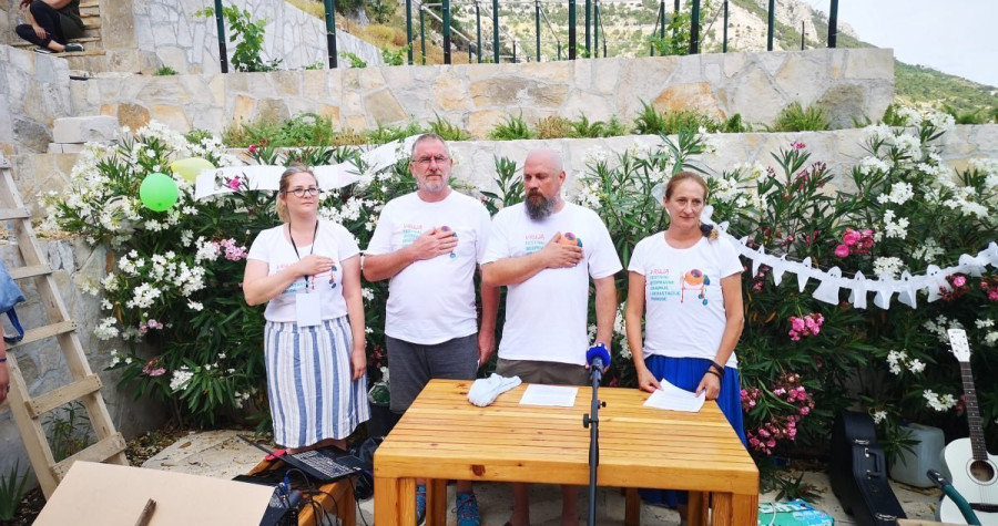 Događanje naroda na uzurpiranoj državnoj zemlji: ‘Nećete u Vruja resort dok smo živi mi’