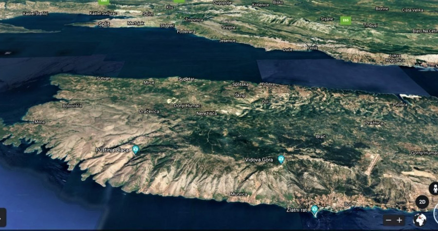 Puljak u zemlji čudne aglomeracije