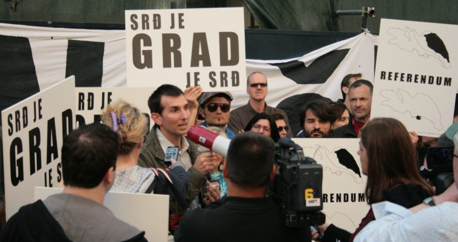 Srđ je Grad: Građevinska mafija i mešetari zemljištem drmaju Dubrovnikom, a građani se navikavaju na gubitak javnog prostora