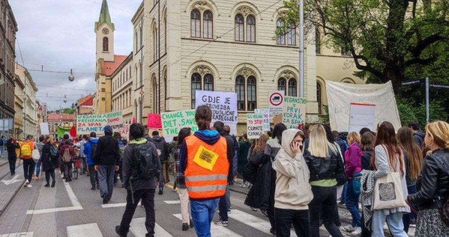 Drugi Klimatski marš Zagrebom: “ZA globalni mir- ZA klimatsku pravdu- ZA društvenu pravdu”