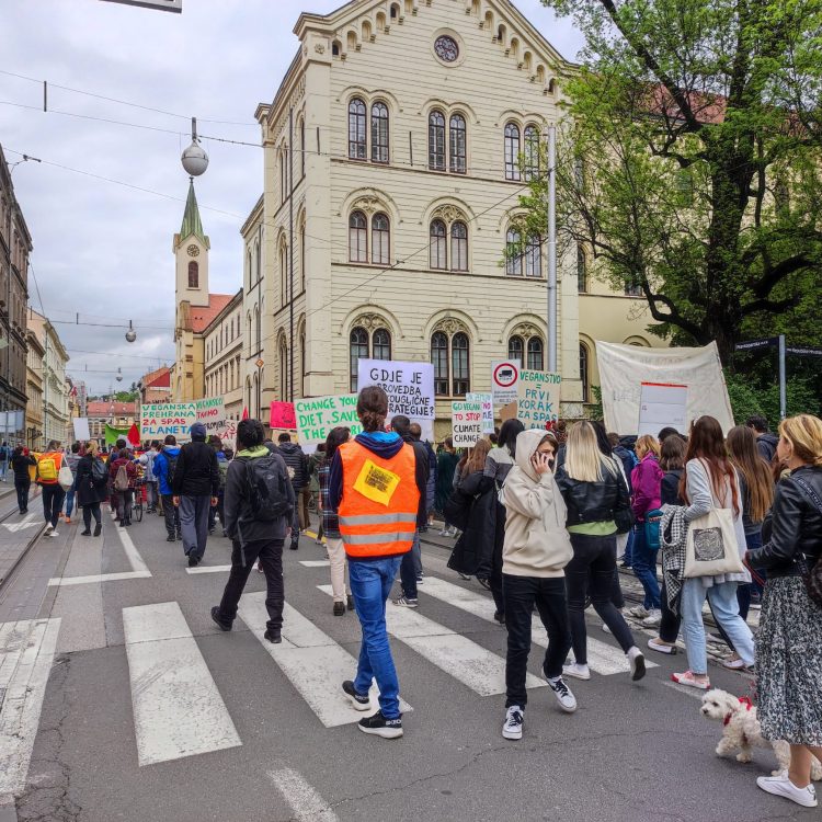 Drugi Klimatski marš Zagrebom: “ZA globalni mir- ZA klimatsku pravdu- ZA društvenu pravdu”
