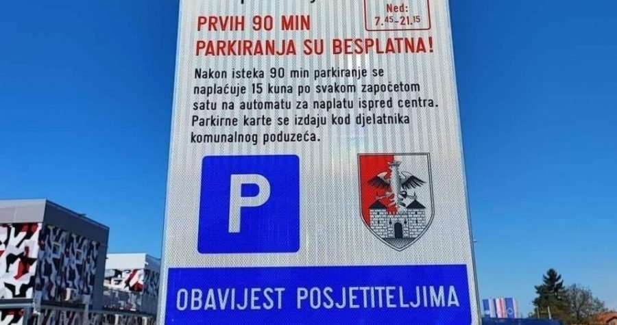 Naplata parkiranja u Petrinji: Gradonačelnica tvrdi da je posrijedi greška, cijene nije trebalo biti, no, na tabli stoji grb Grada, zar ne ?!