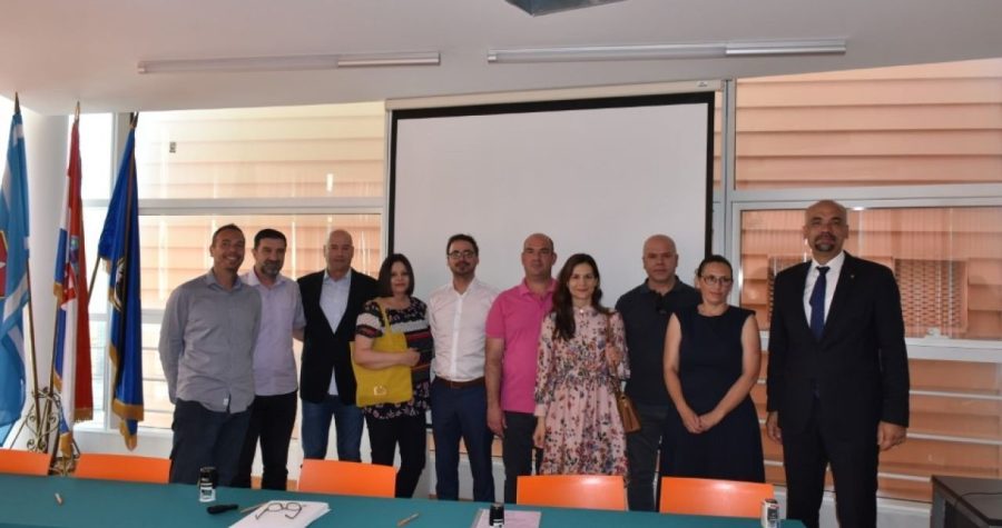 Solari na školama i domovima