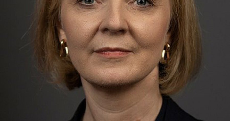 Britanska premjerka Liz Truss podnijela ostavku nakon samo 45 dana mandata!