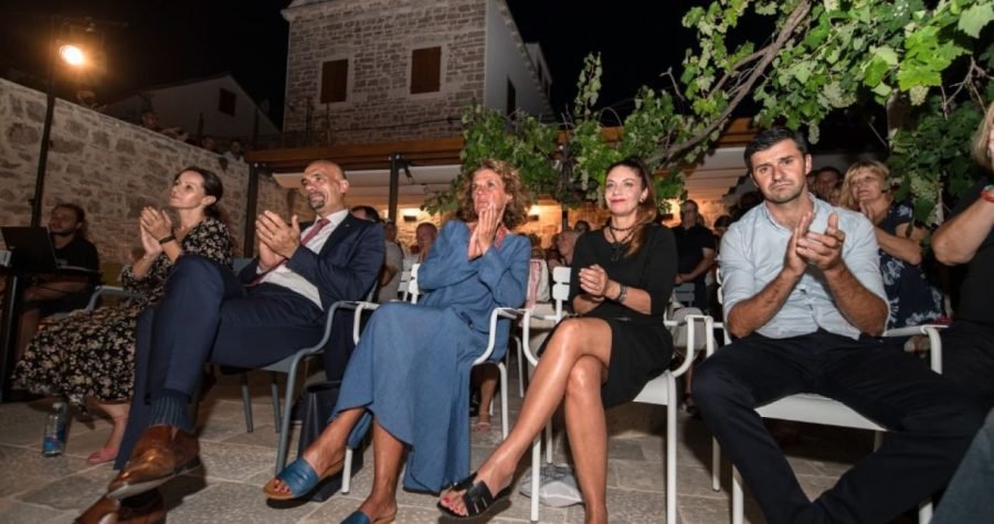 Šibensko-kninska županija: 100 godina turizma na Zlarinu