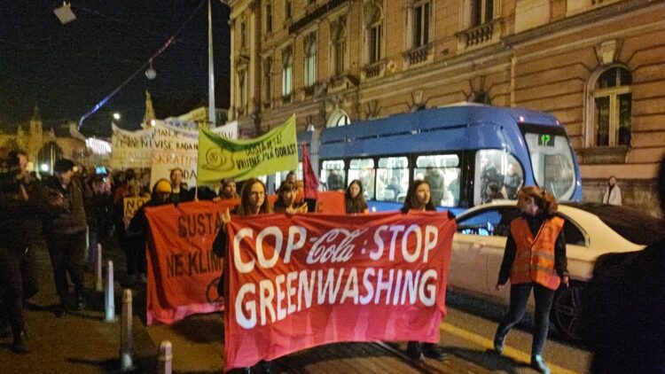 Treći Klimatski marš u Zagrebu: Kako se može govoriti o klimatskoj pravdi u zemlji koja nasilno krši ljudska prava i hapsi aktiviste?!