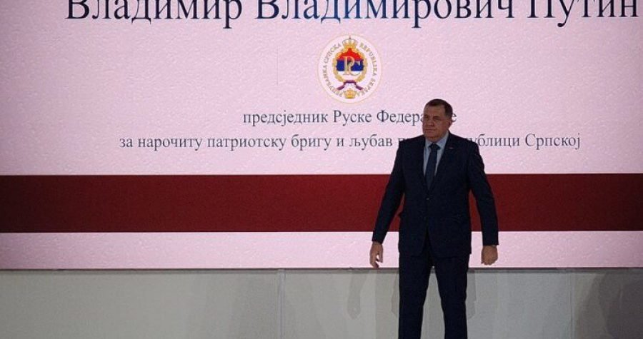 Dodik seli proslavu 9. siječnja, neustavnog “Dana RS”, u Istočno Sarajevo: Odlikovao Putina i organizirao provokativni defile ulicama Istočnog Sarajeva; što još sprema primitivni BiH autokrat kojemu Milanović odlazi u privatne posjete?