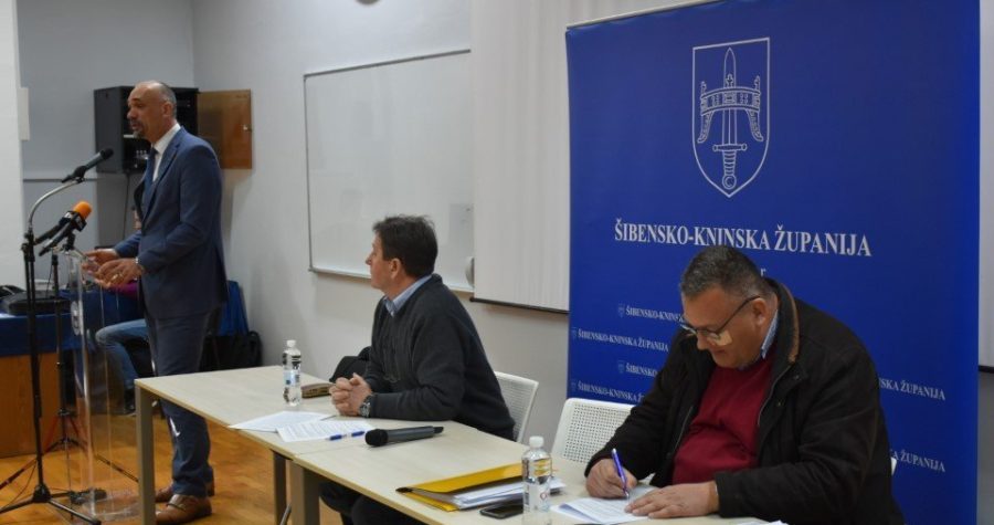 Neuspjeli šibensko-kninski županijski eksperiment: Vladajuća većina u županiji, koja je prije dvije godine ušla u potpuno iracionalni savez, danas ubire samo plodove svoga licemjerja i vlastohleplja!