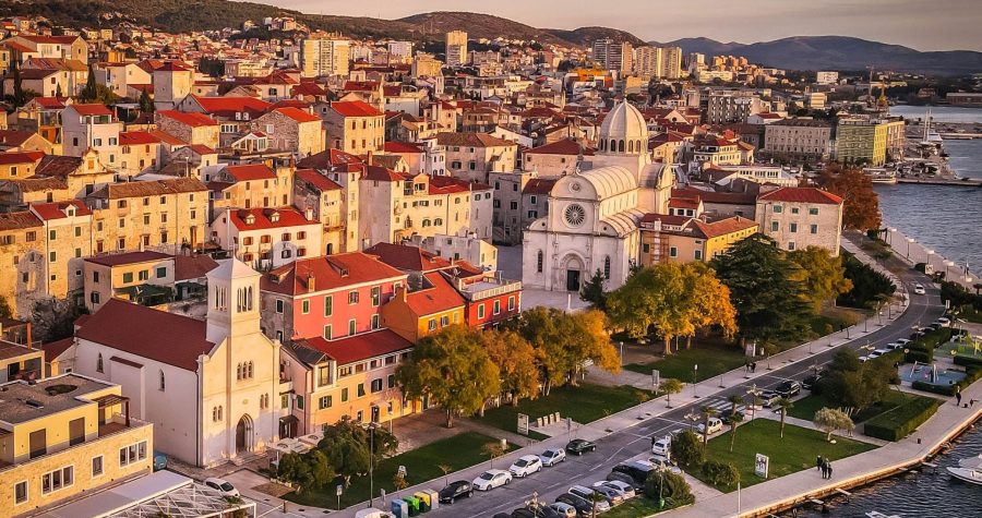 Povodom Dana Grada Šibenika, gradonačelnik Željko Burić poručio: “Savršeno smo odradili ovih 12 godina”, ali slika će, kaže, biti potpuna kada prvi bager počne s radovima u zoni Batižele, na temeljima nove bolnice i u Dragi