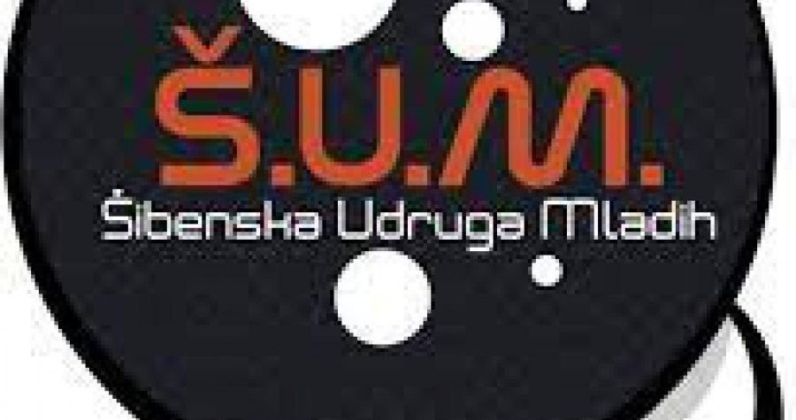 Šibenska Udruga Mladih Š.U.M. o “muškom molitvenom klečanju” : Poziv za potpunu instrumentalizaciju ženskih tijela kao najobičnijeg igrališta za muškarce