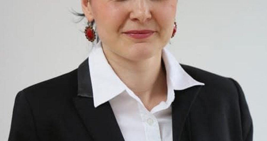 Razgovor/ Adrijana Cvrtila, zviždačica iz Kutine: Nisam ni pokušala naći drugi posao, Kutina je mali grad, sve je tu isprepleteno, a ja sam jednostavno “naletjela na jačega” …