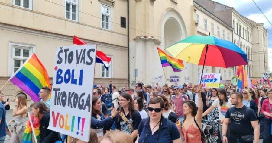 23. Povorka ponosa u Zagrebu pod sloganom “Ustale i ostale!- Ustali i ostali!”: Prije 22 godine smo ustali da bismo ostali u ovoj zemlji!