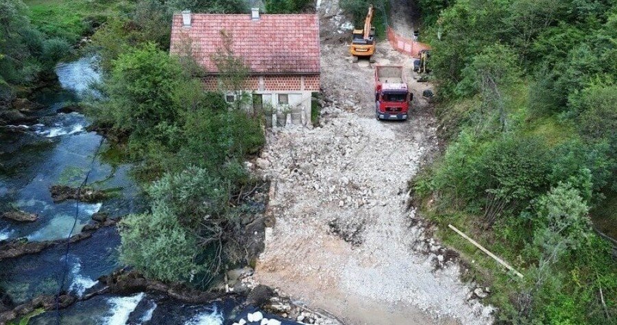 Šokantno priopćenje Ministarstva o brutalnoj devastaciji rijeke Une: Radovi su legalni i ne ugrožavaju Vrelo Une (!)