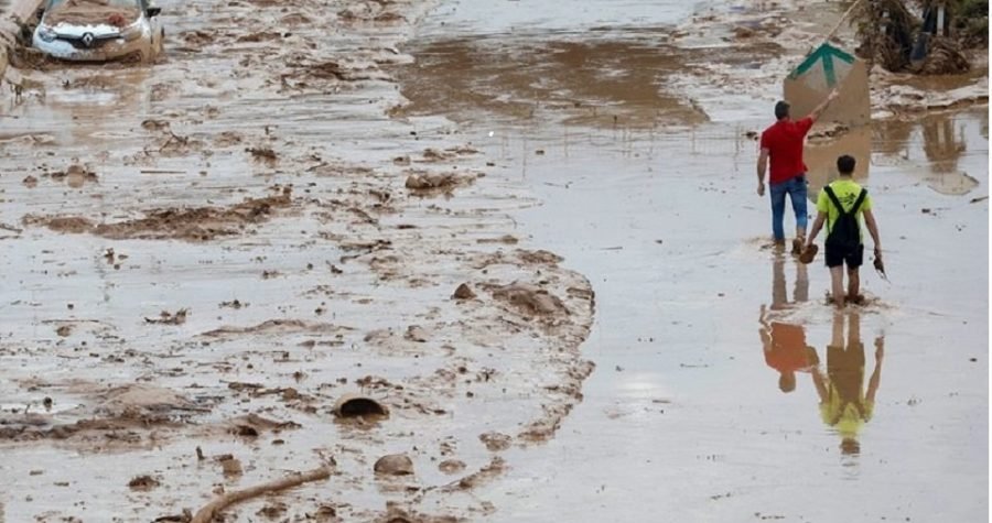 Nezapamćena katastrofa u Španjolskoj: U Valenciji bujične poplave odnijele preko 200 života…