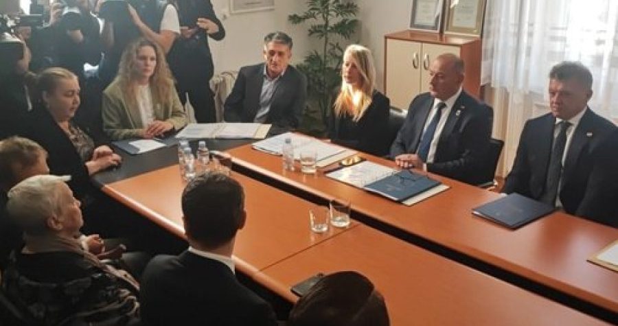 Ekshumacije na Ovčari i Petrovačkoj doli: Pronađeni posmrtni ostaci četvero hrvatskih branitelja, među njima i francuskog dragovoljca Jean Michael Nicoliera…