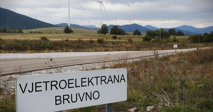 Općina Gračac u obruču 163 vjetroagregata : Mještani peticijom traže obustavu radova na svim novim VE, jer to više nije samo bitka za okoliš, nego bitka za vodu!