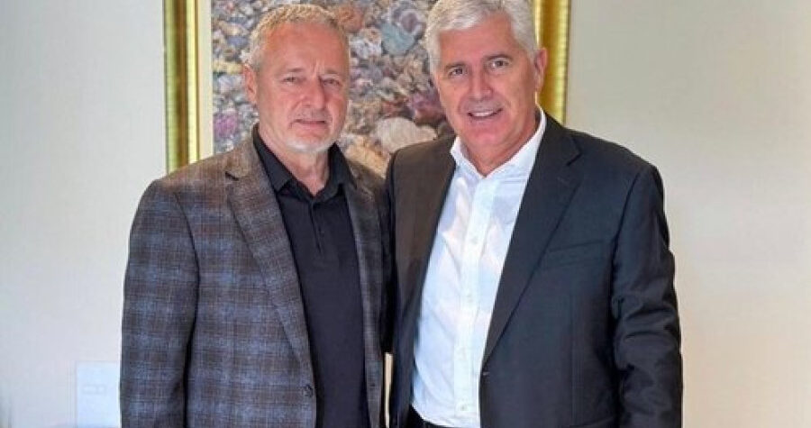 Priopćenje Memorijalnog centra Srebrenica: Zajednička fotografija Thompsona i čelnika HDZ-a BiH Dragana Čovića, koji pjevača naziva prijateljem, ozbiljan su društveni i politički problem…