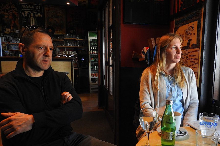 Zašto su vladini pajaci godinu i pol šutjeli o svemu i zašto nisu ništa poduzimali da se nezakonito odlagalište u Gospiću sanira? Zato što su, ako ne izravno odgovorni, a ono svakako suučesnici u zločinu!