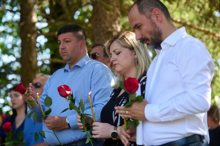 Komemoracija SNV-a u Komiću i Izjava sjećanja u povodu obljetnice “Oluje” : Nijedna žrtva, ni hrvatska ni srpska, ne smije biti zaboravljena