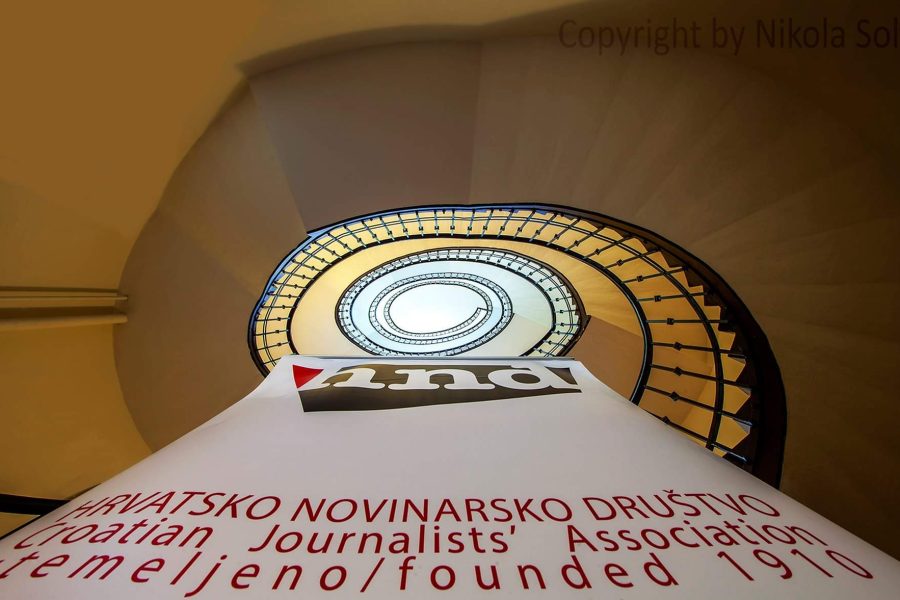 Priopćenje ogranka HND-a na HTV-u i Sindikata novinara pri HRT-u : Tko je na HTV-u odlučio prešutjeti prosvjed?