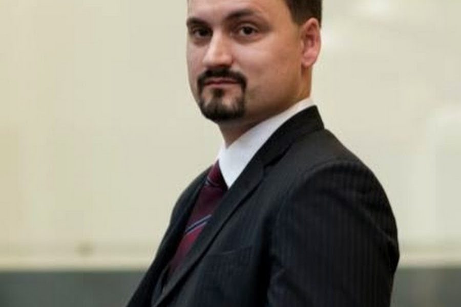 Interview/ dr.sc. Neven Vidaković, ekonomski analitičar: Otkrili smo novi ekonomski model: izvezeš 400 000 Hrvata i uvezeš 400 milijuna tona otpada; kada dođe ponovo do krize imat ćemo priliku izvoziti Hrvate, a uvoziti otpad